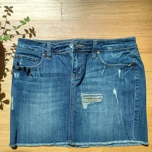 Lauren Conrad distressed jeans mini skirt  size 4